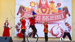 Массовые гулянья в честь Масленицы прошли в парках Челябинска