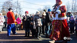 Массовые гулянья в честь Масленицы прошли в парках Челябинска