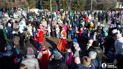 Массовые гулянья в честь Масленицы прошли в парках Челябинска