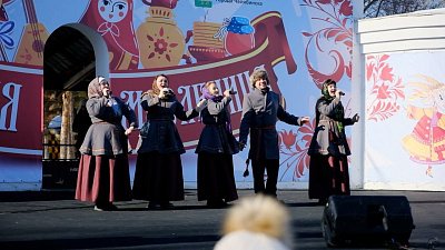 В Челябинске в минувшие выходные широко отпраздновали Масленицу