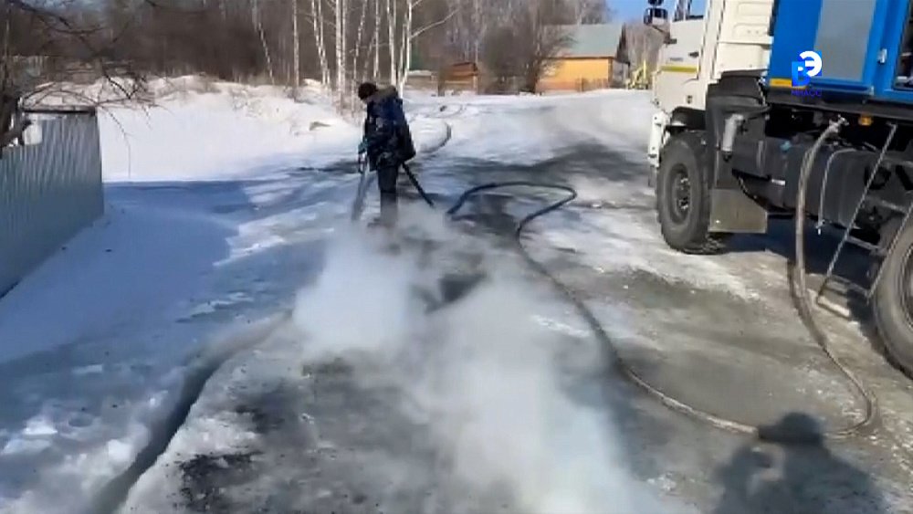 Поселок под Миассом сковало льдом