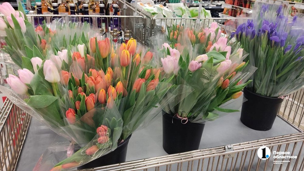 Челябинцы на 8 Марта будут дарить букеты из китайских цветов