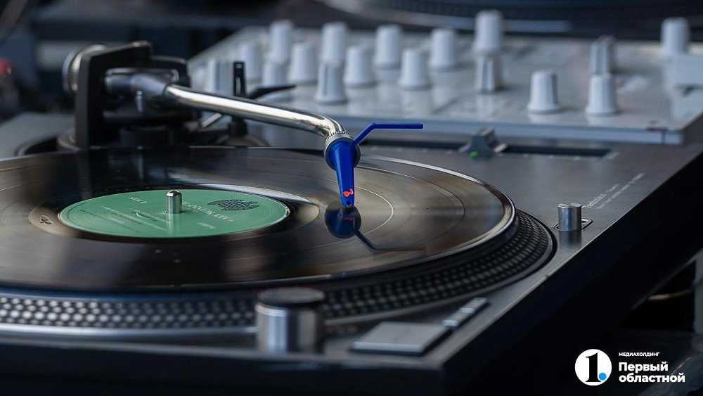 В Челябинске открылся клуб любителей винила