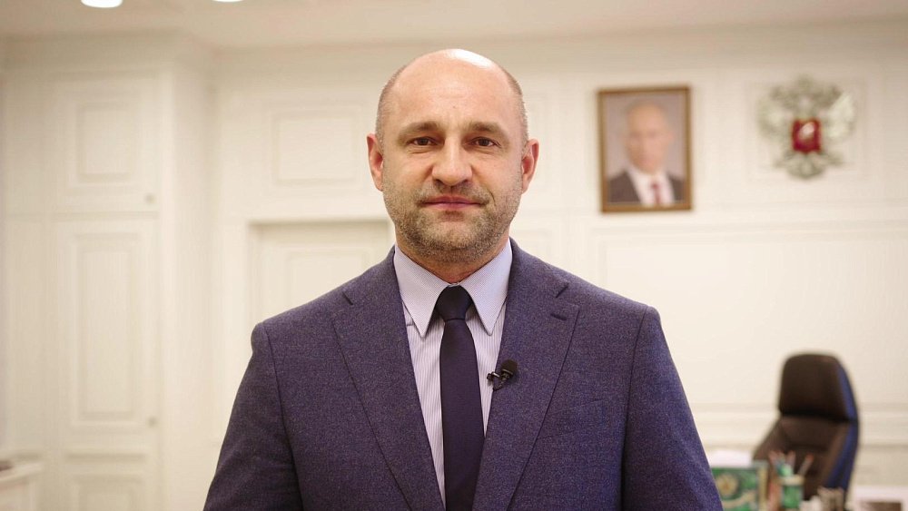 «Мы гордимся и восхищаемся вами»: Артем Жога обратился к женщинам в Международный женский день