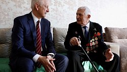 В Магнитогорске 97‑летнему ветерану вручили знак почетного гражданина города