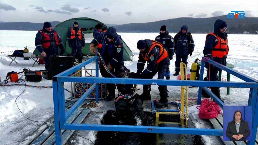 На озере Тургояк прошли учения водолазов-спасателей