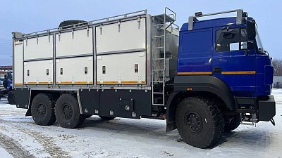 Фургон-мастерскую для техобслуживания спортивных автомобилей изготовили в Миассе