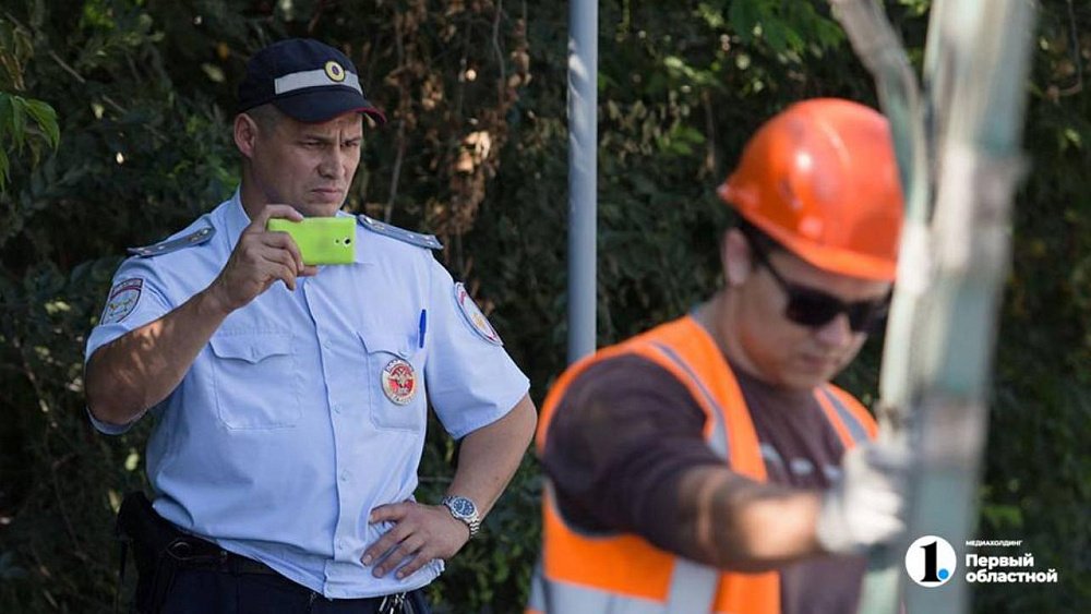 В Челябинске тестируют систему фотофиксации для наказания за парковку на газонах