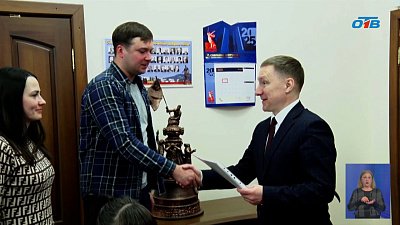 Семьи Златоуста получают жилищные сертификаты для улучшения условий жизни