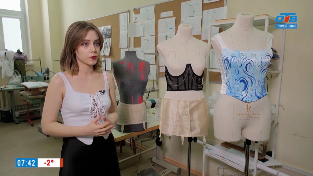 Примеряем корсет в рубрике «От сабо до жабо»