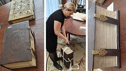 В Челябинске отреставрировали 9‑килограммовую книгу XIX века