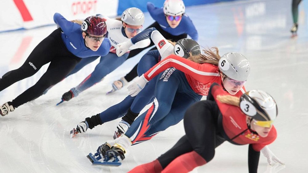 Челябинские шорт-трекисты завоевали серебро в эстафете на чемпионате России