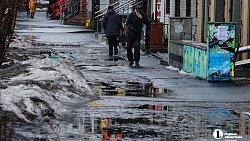 Пора зонтиков возвращается: в Челябинске прошел первый весенний дождь