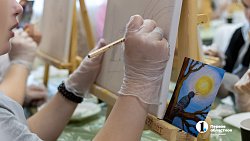 «Снеговики-добряки» привезли подарки в детское отделение челябинского психдиспансера