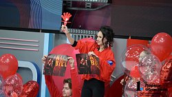 В Челябинске ярко стартовал Кубок Первого канала по фигурному катанию