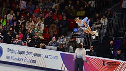 В Челябинске ярко стартовал Кубок Первого канала по фигурному катанию