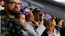 Фигуристы и болельщики отмечают высокий уровень организации Кубка Первого канала в Челябинске