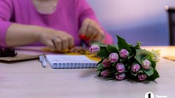 Аромасвечи и дыхательная гимнастика: семьи южноуральских бойцов СВО учат справляться со стрессом через творчество