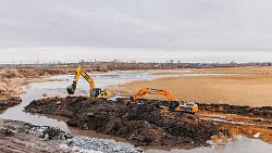 В Коркино к пропуску паводковых вод готовят дамбу на реке Чумляк