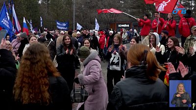 Южноуральцы встречают Крымскую весну