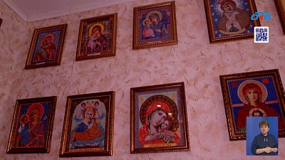 Пенсионерка из Челябинска вышивает иконы бисером