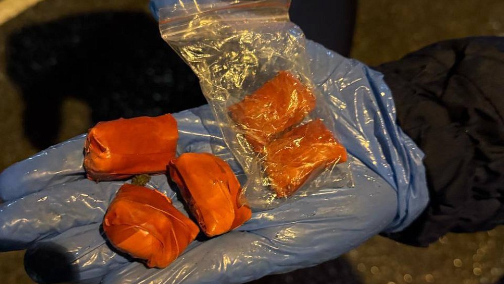 В Челябинске водителя Kia задержали с крупной партией мефедрона