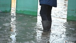 Подтопленные дома и люди в рыбацких сапогах: что происходит в Аше