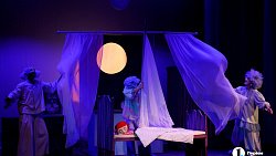 Тюменский театр кукол учит челябинцев не бояться монстра под кроватью