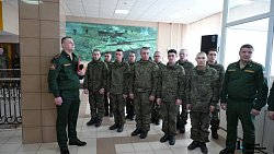 Алексей Текслер вручил награды военнослужащим 90‑й танковой дивизии