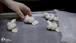 Южноуральские просфорницы испекли 250 жаворонков