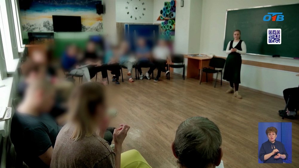 В Челябинской области реализуется проект по сохранению семей и возвращению детей домой