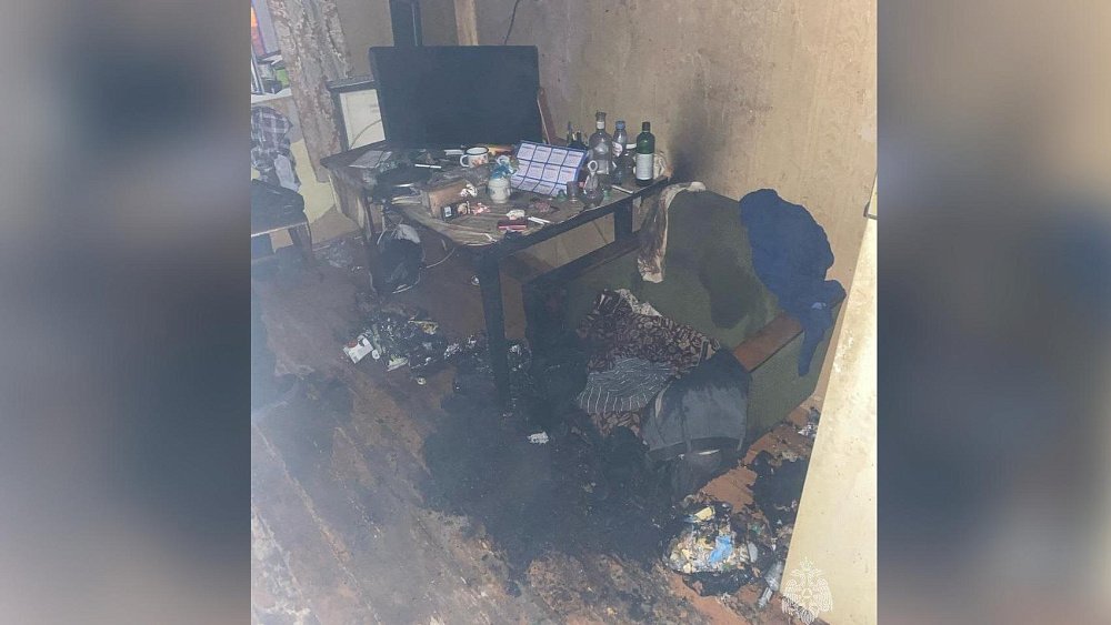 В Челябинске 65‑летний мужчина попал в больницу после пожара в квартире