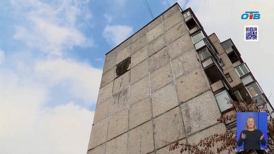 Жители Калининского района Челябинска бьют тревогу: дом тонет и разрушается