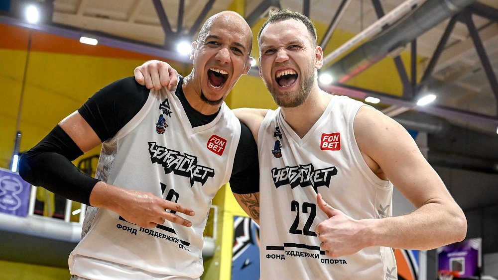 Алексей Текслер поздравил баскетбольный клуб «Челбаскет» с выходом в плей‑офф