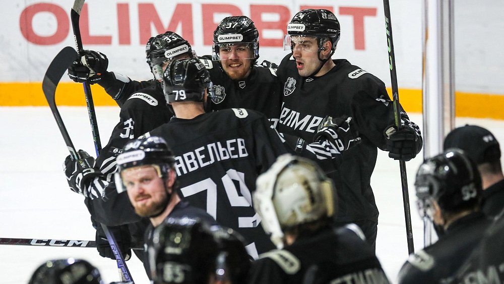 Хоккейный клуб «Челмет» разгромил «Молот» во втором матче плей‑офф ВХЛ