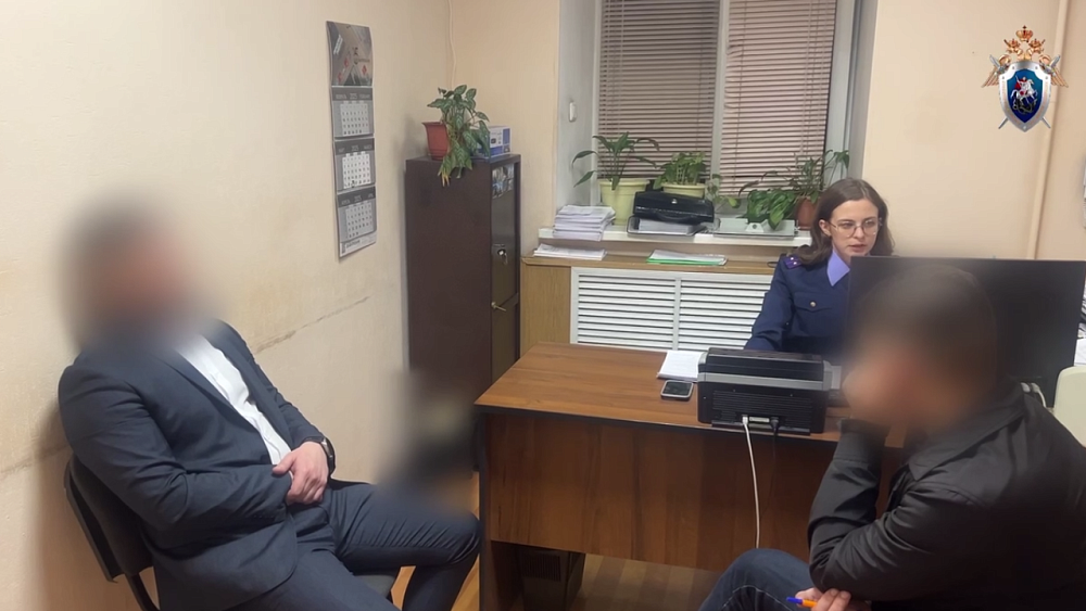 В Челябинске железнодорожник брал взятки за попустительство