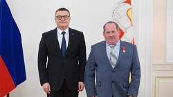 Южноуральцам вручены государственные и областные награды
