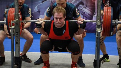 Челябинский студент Никита Петров выиграл четыре медали на турнире по пауэрлифтингу