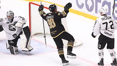 Никита Сошников уничтожил «Трактор» в третьем матче серии плей-офф Кубка Гагарина