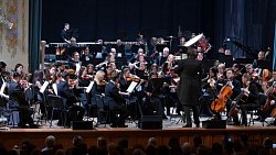 Сергей Маковецкий прочитал повесть «Метель» на сцене Челябинской филармонии