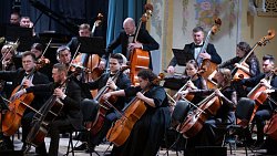 Сергей Маковецкий прочитал повесть «Метель» на сцене Челябинской филармонии