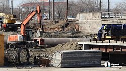 В Челябинске начали делать временный переезд для ремонта моста на ЧМЗ