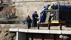 В Челябинске начали делать временный переезд для ремонта моста на ЧМЗ