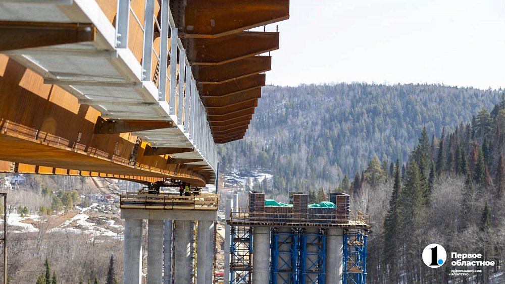 На самой крупной эстакаде в Челябинской области надвинули пролеты