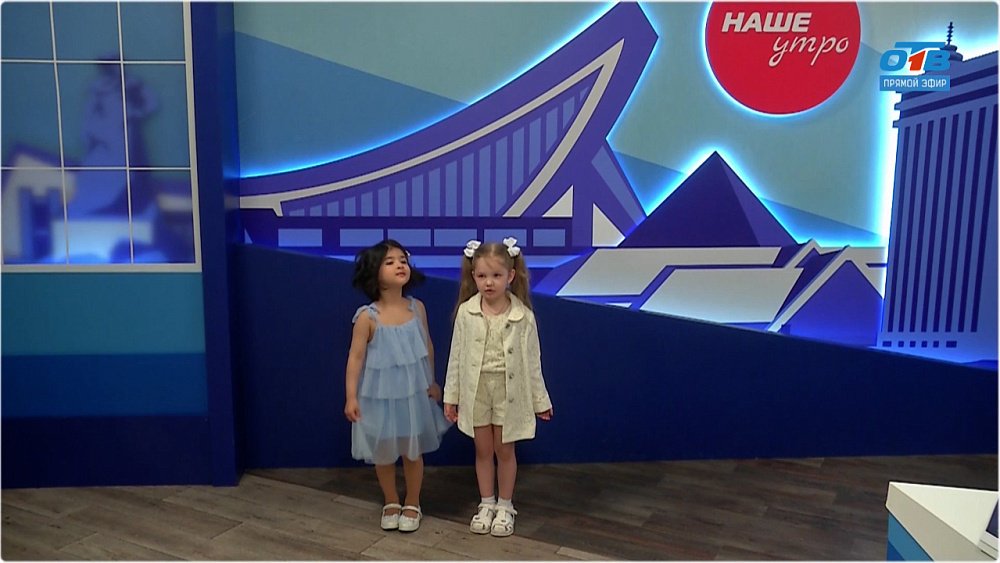 Музыкальный номер от юных звёздочек — Гости в студии