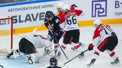 «Металлург» выиграл у «Авангарда» и сократил отставание в серии плей-офф Кубка Гагарина