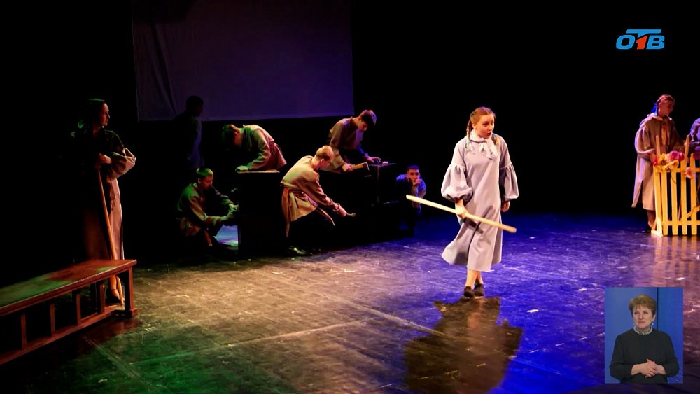 «Две маски» раскрывают таланты: в Челябинске стартовал фестиваль любительских театров