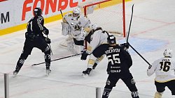 «Трактор» совершил невероятный камбэк в матче с «Адмиралом»