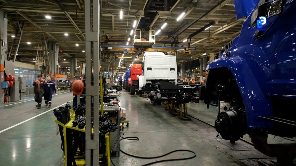 Полуторамиллионный грузовик сошел с конвейера!