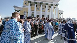 Православные Челябинска встретили Благовещение